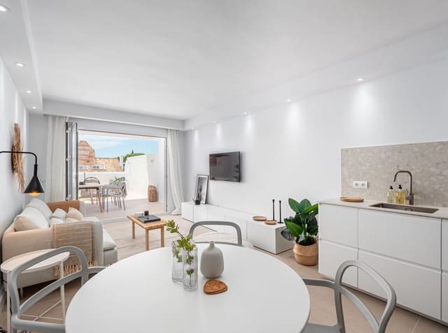 2 soverom Leilighet til salgs i Nueva Andalucia, Marbella - € 495 000 (Ref: 9974095)