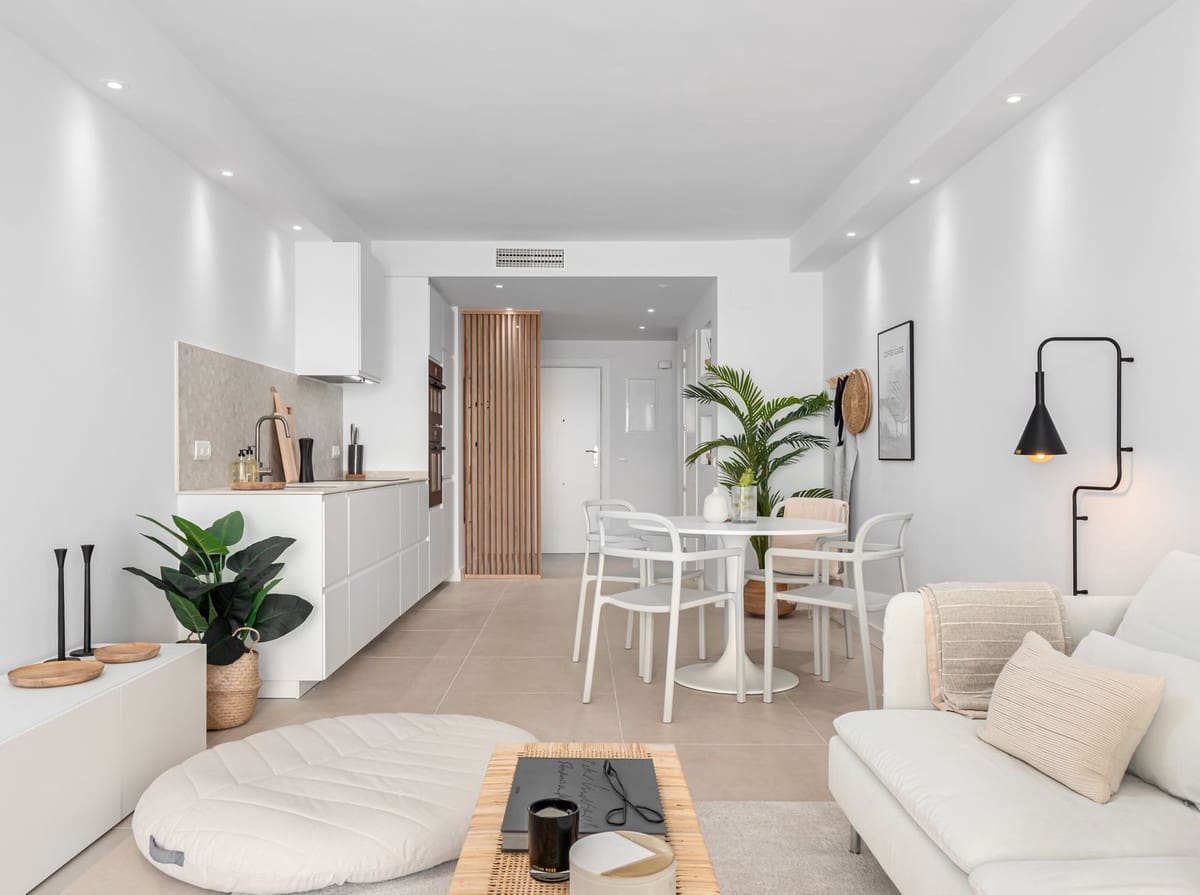 2 soverom Leilighet til salgs i Nueva Andalucia - € 495 000 (Ref: 9974095)