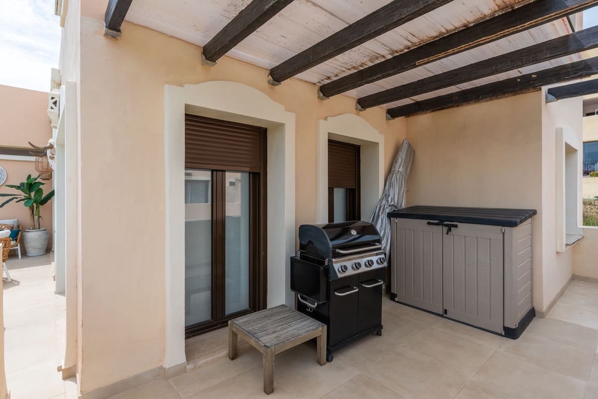 3 sovrum Lägenhet till salu i Estepona med pool garage - 545 000 € (Ref: 9974098)