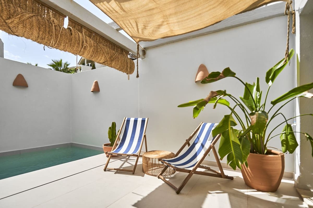 Casa de 3 habitaciones en El Paraiso en venta con piscina - 549.000 € (Ref: 9974099)
