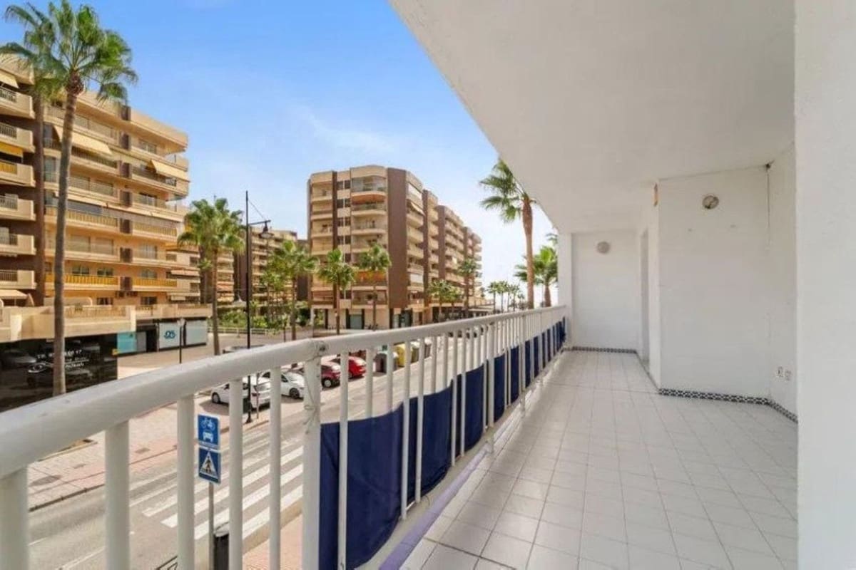 Apartamento de 3 habitaciones en Fuengirola en venta con piscina - 539.000 € (Ref: 9974102)