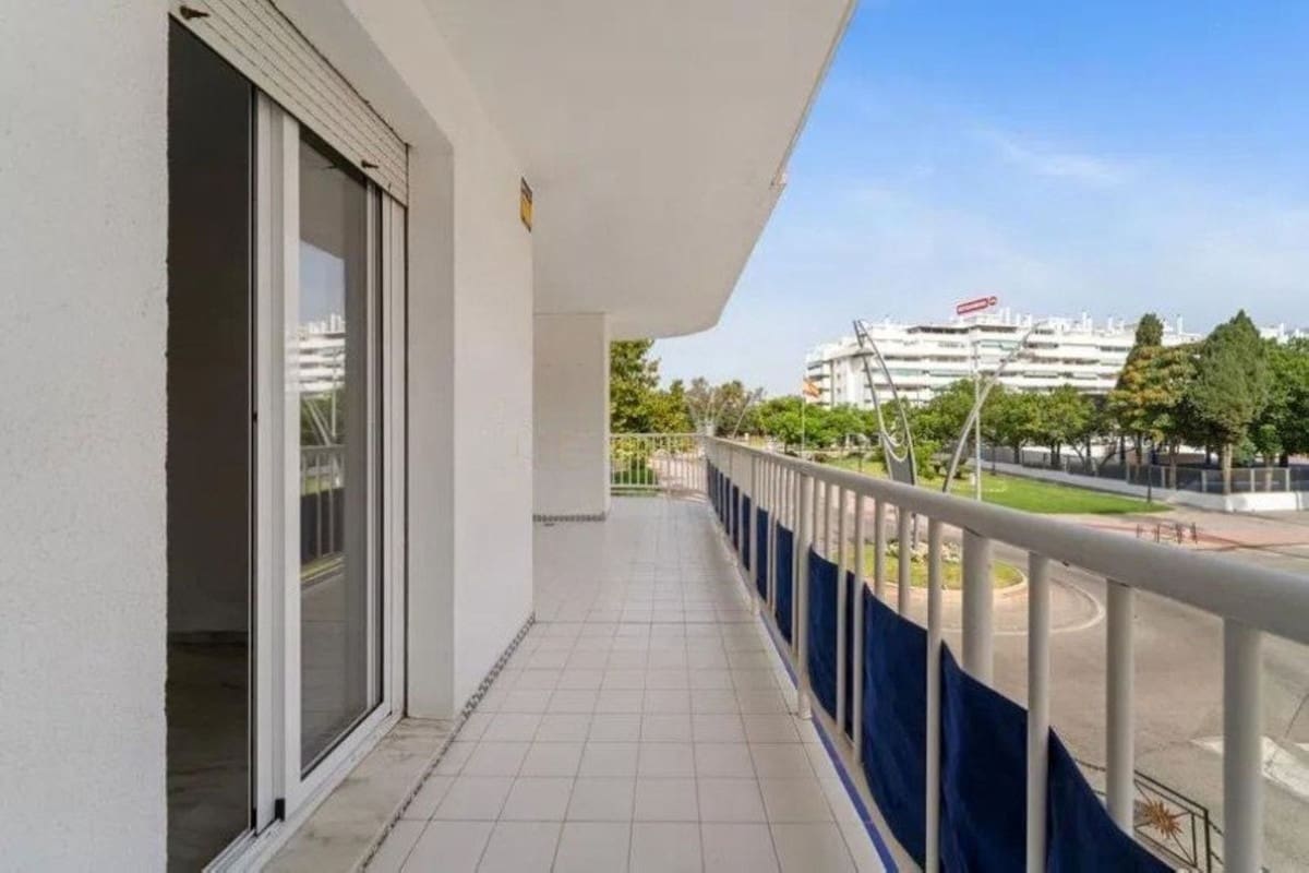Apartamento de 3 habitaciones en Fuengirola en venta con piscina - 539.000 € (Ref: 9974102)