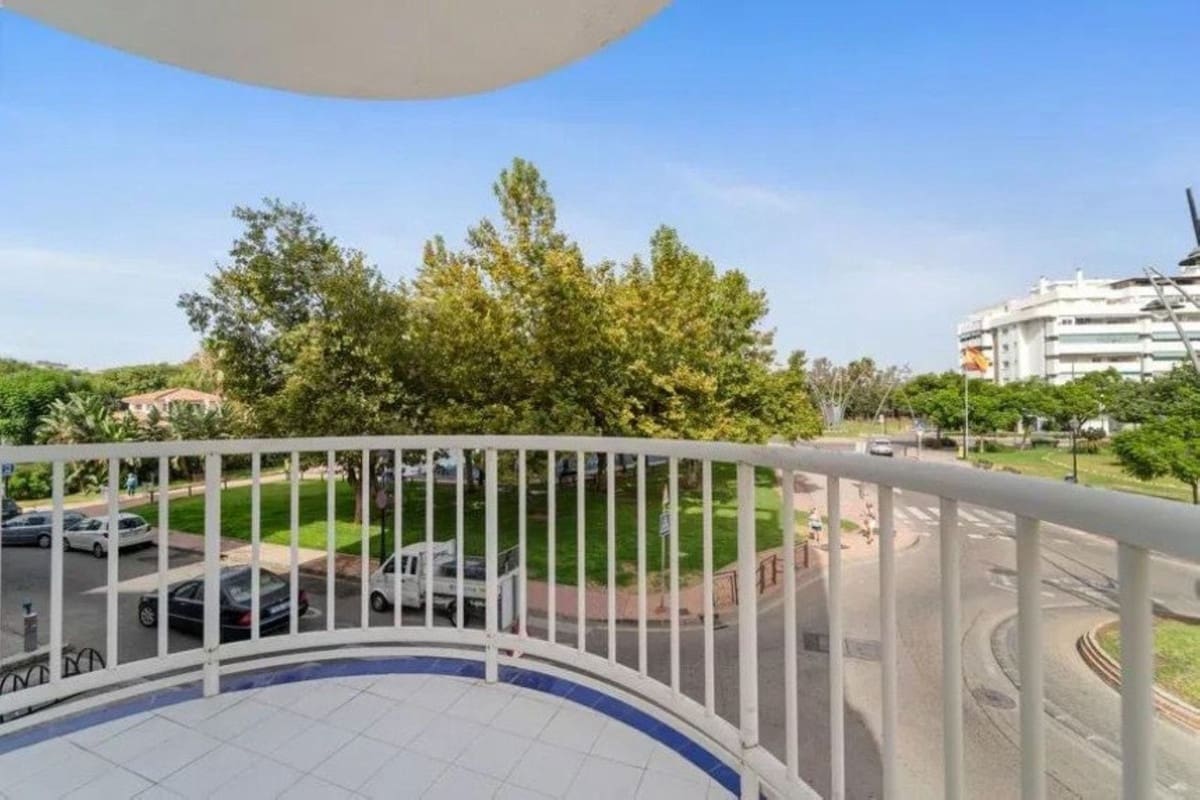Apartamento de 3 habitaciones en Fuengirola en venta con piscina - 539.000 € (Ref: 9974102)