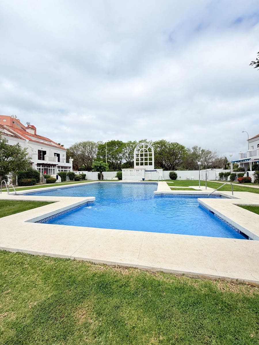 Apartamento de 3 habitaciones en Fuengirola en venta con piscina - 539.000 € (Ref: 9974102)