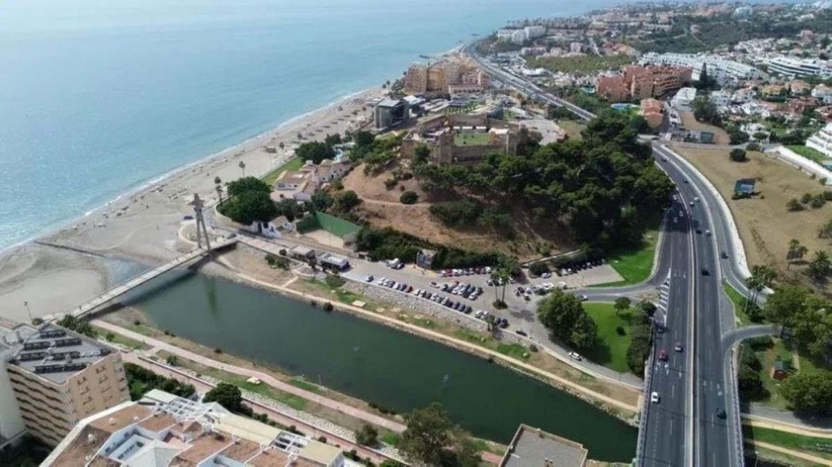 Apartamento de 3 habitaciones en Fuengirola en venta con piscina - 539.000 € (Ref: 9974102)