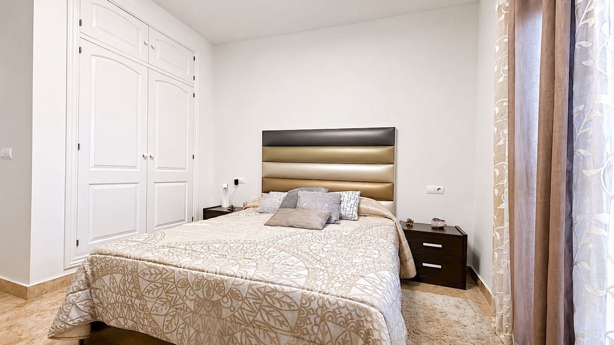 2 soverom Leilighet til salgs i San Pedro de Alcantara med svømmebasseng - € 525 000 (Ref: 9974103)