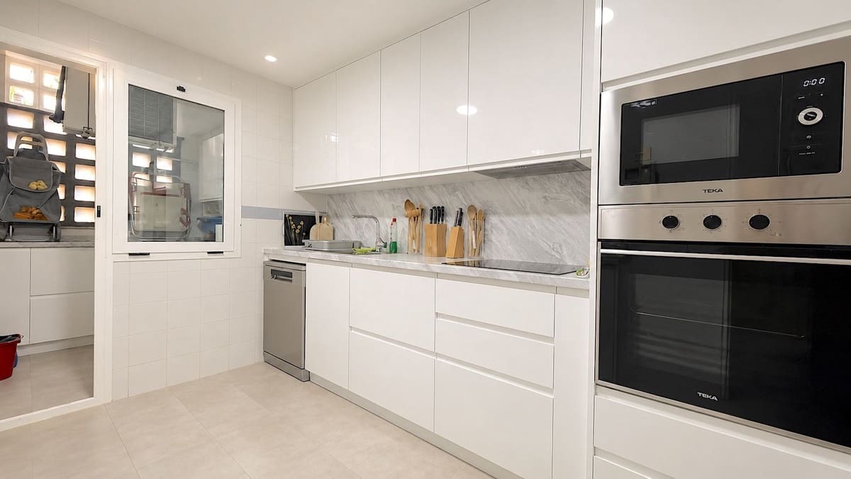 2 soverom Leilighet til salgs i San Pedro de Alcantara med svømmebasseng - € 525 000 (Ref: 9974103)