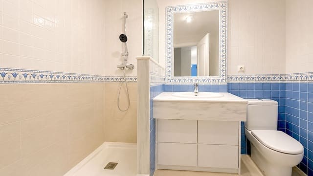 2 soverom Leilighet til salgs i San Pedro de Alcantara, Marbella med svømmebasseng - € 525 000 (Ref: 9974103)