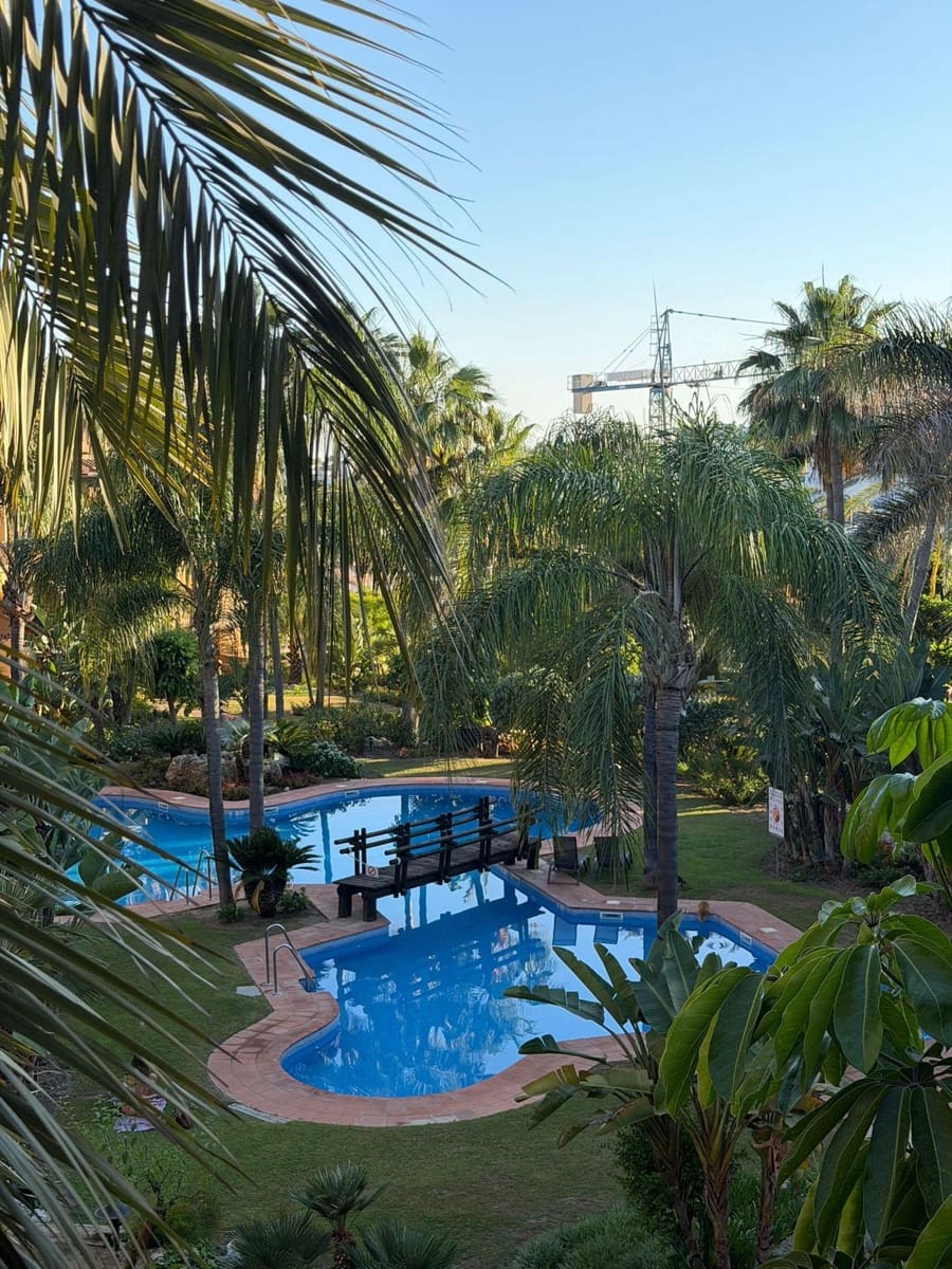 3 soverom Leilighet til salgs i New Golden Mile med svømmebasseng - € 525 000 (Ref: 9974104)