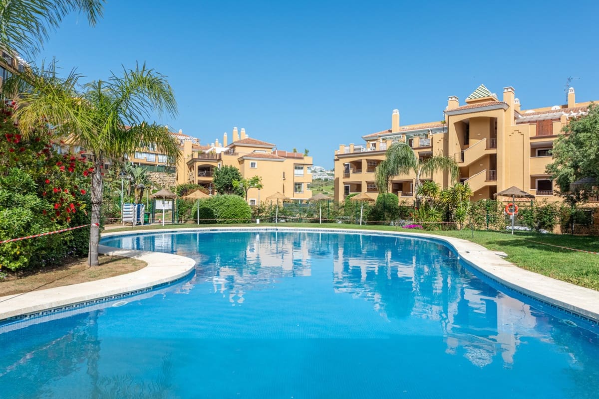 2 soverom Leilighet til salgs i La Cala de Mijas med svømmebasseng - € 499 000 (Ref: 9974105)