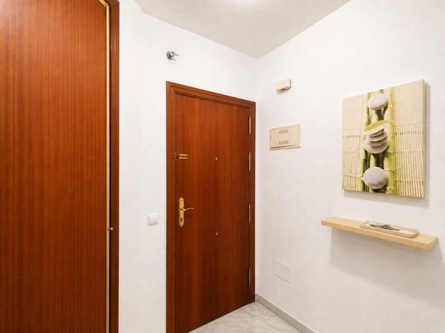2 soveværelse Lejlighed til salg i Torremolinos med swimmingpool - € 532.000 (Ref: 9974106)