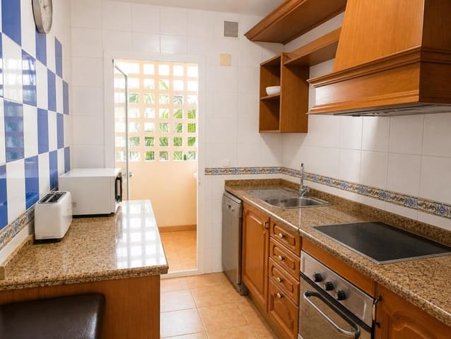 2 soveværelse Lejlighed til salg i Torremolinos med swimmingpool - € 532.000 (Ref: 9974106)