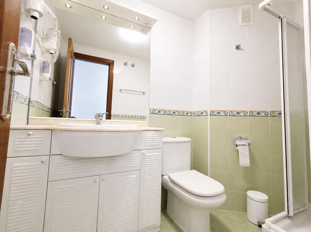 2 soveværelse Lejlighed til salg i Torremolinos med swimmingpool - € 532.000 (Ref: 9974106)
