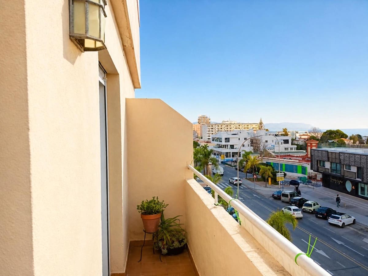 2 soveværelse Lejlighed til salg i Torremolinos med swimmingpool - € 532.000 (Ref: 9974106)