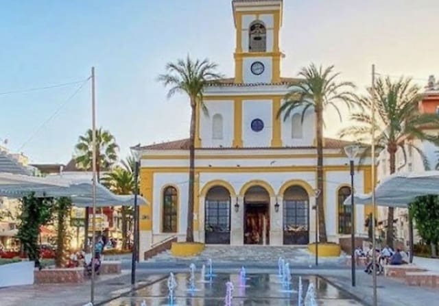 4 soveværelse Lejlighed til salg i San Pedro de Alcantara, Marbella - € 490.000 (Ref: 9974111)