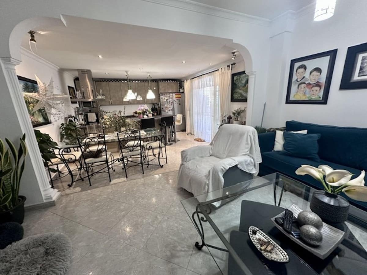 4 soveværelse Lejlighed til salg i San Pedro de Alcantara - € 490.000 (Ref: 9974111)