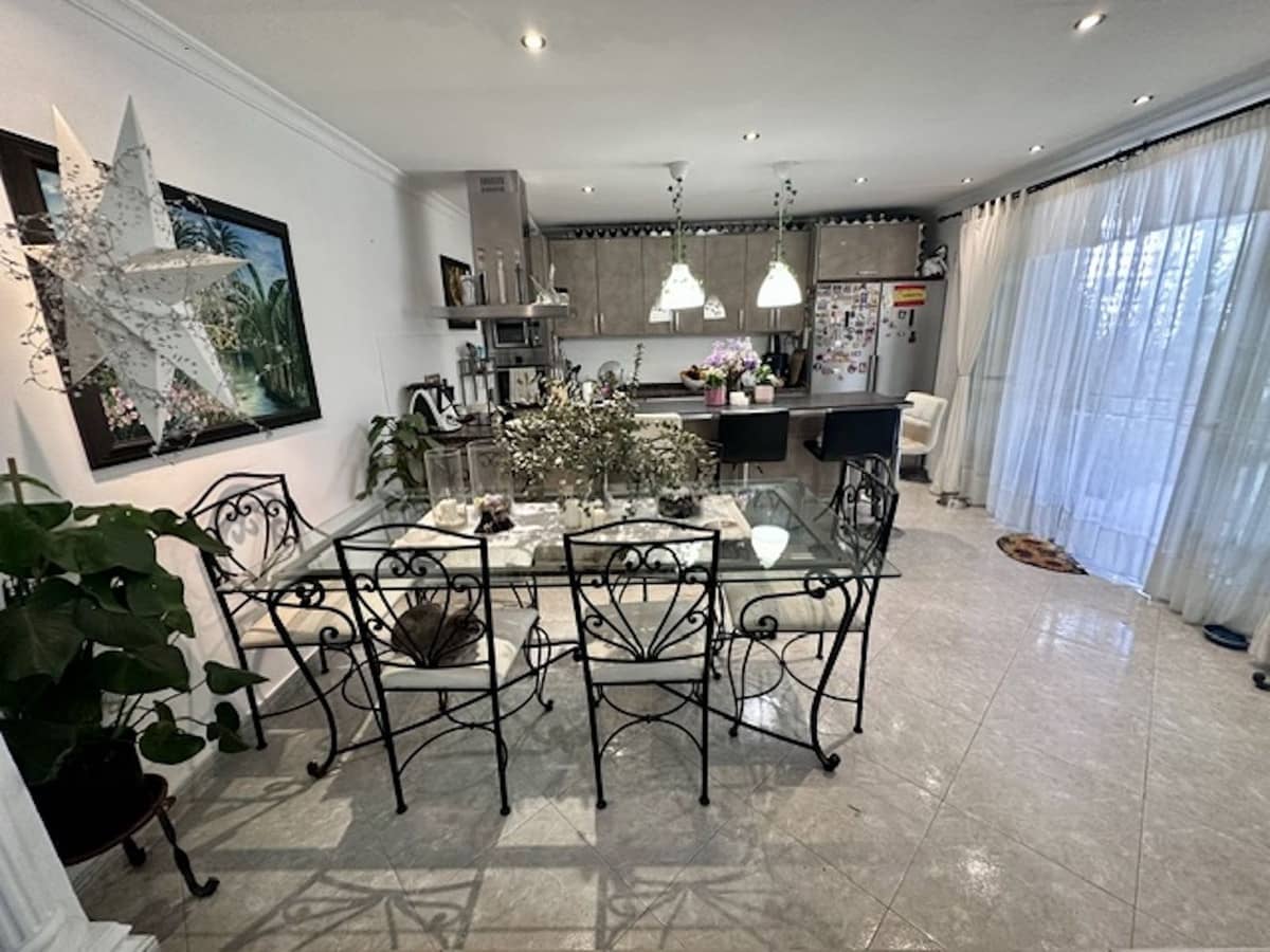 4 soveværelse Lejlighed til salg i San Pedro de Alcantara - € 490.000 (Ref: 9974111)