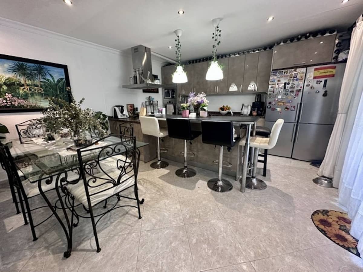 4 soveværelse Lejlighed til salg i San Pedro de Alcantara - € 490.000 (Ref: 9974111)
