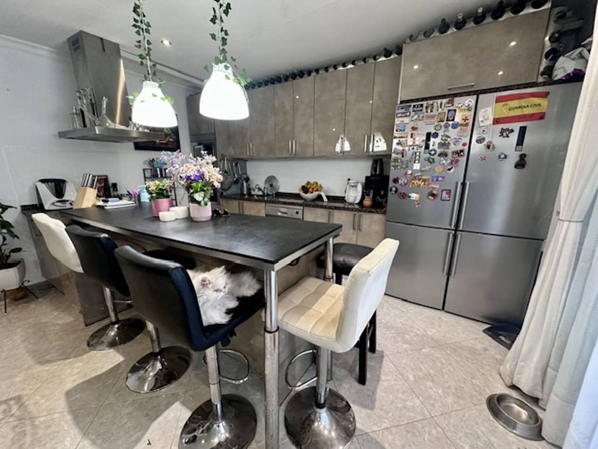 4 soveværelse Lejlighed til salg i San Pedro de Alcantara - € 490.000 (Ref: 9974111)