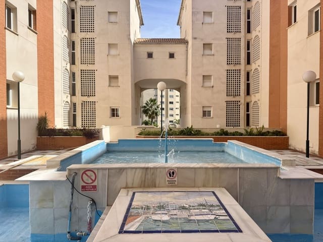 3 soveværelse Lejlighed til salg i Puerto de Estepona, Estepona - € 495.000 (Ref: 9974112)