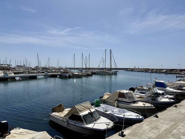 3 soveværelse Lejlighed til salg i Puerto de Estepona, Estepona - € 495.000 (Ref: 9974112)