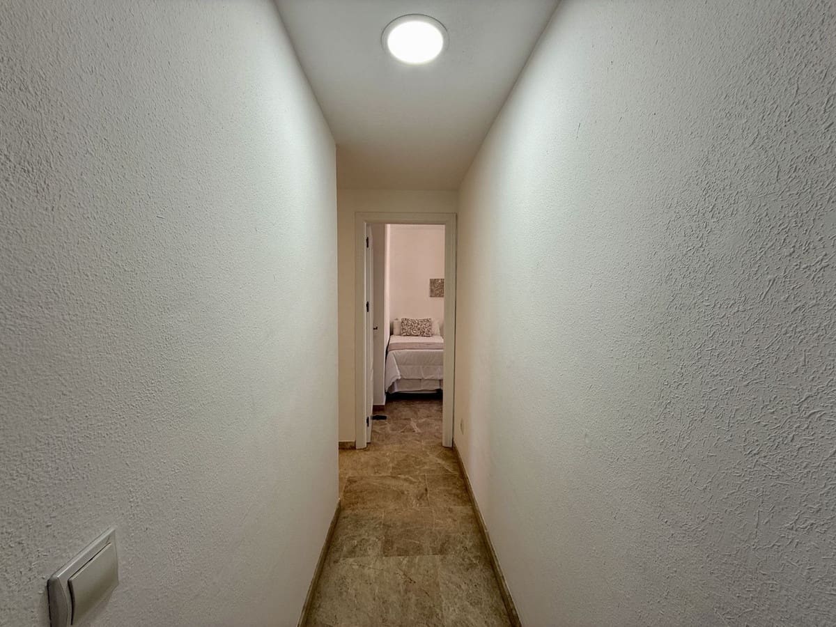 3 soveværelse Lejlighed til salg i Estepona - € 495.000 (Ref: 9974112)