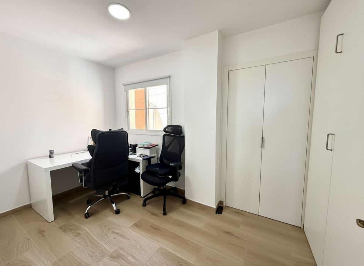 3 soveværelse Lejlighed til salg i Estepona - € 495.000 (Ref: 9974112)