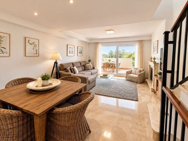 5 soveværelse Byhus til salg i Cabopino, Marbella med swimmingpool - € 539.000 (Ref: 9974114)