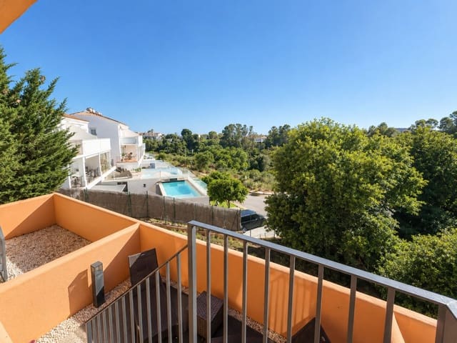 Casa de 5 habitaciones en Cabopino, Marbella en venta con piscina - 539.000 € (Ref: 9974114)