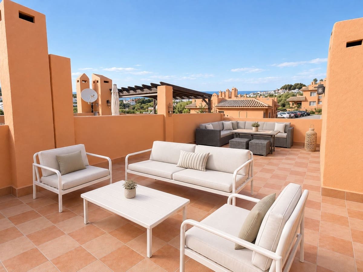 5 bedroom Townhouse for sale in Cabopino with pool - € 539,000 (Ref: 9974114)