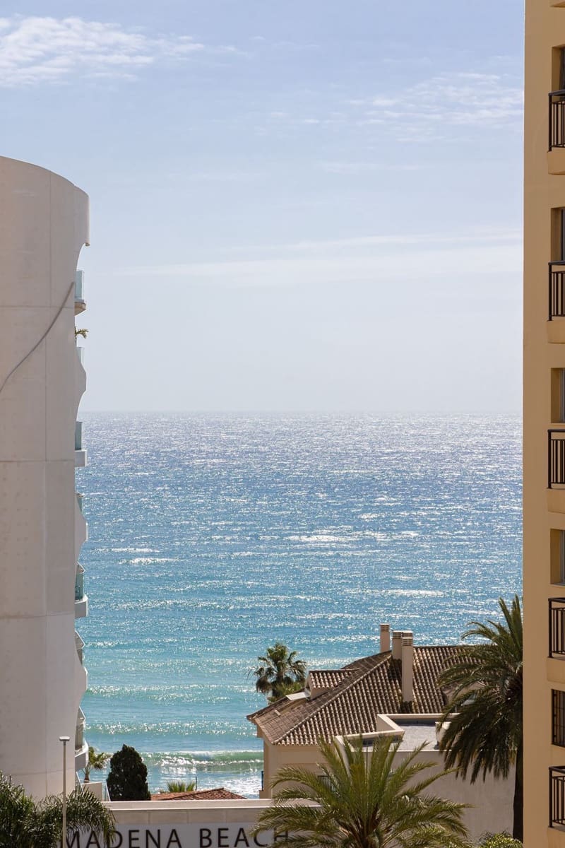 3 soveværelse Lejlighed til salg i Benalmadena Costa med swimmingpool garage - € 399.000 (Ref: 9974115)
