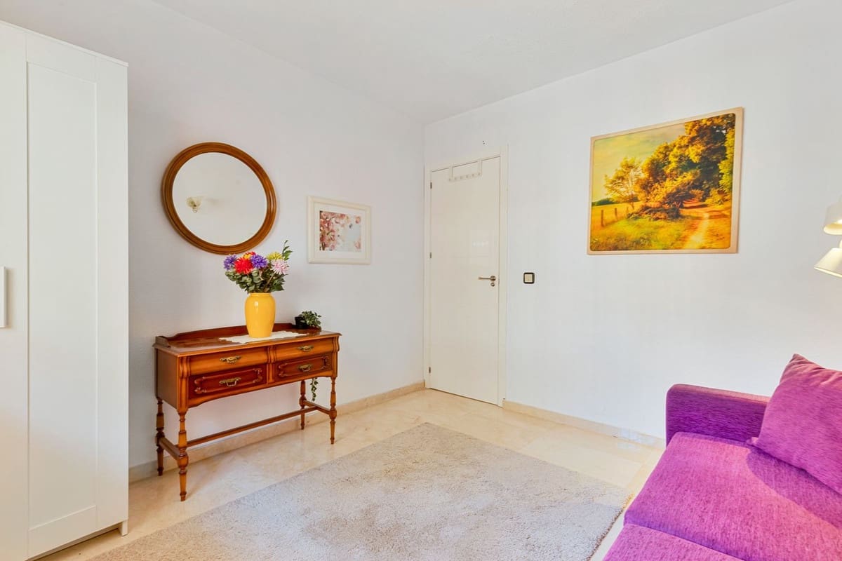 Apartamento de 2 habitaciones en Fuengirola en venta - 570.000 € (Ref: 9974116)