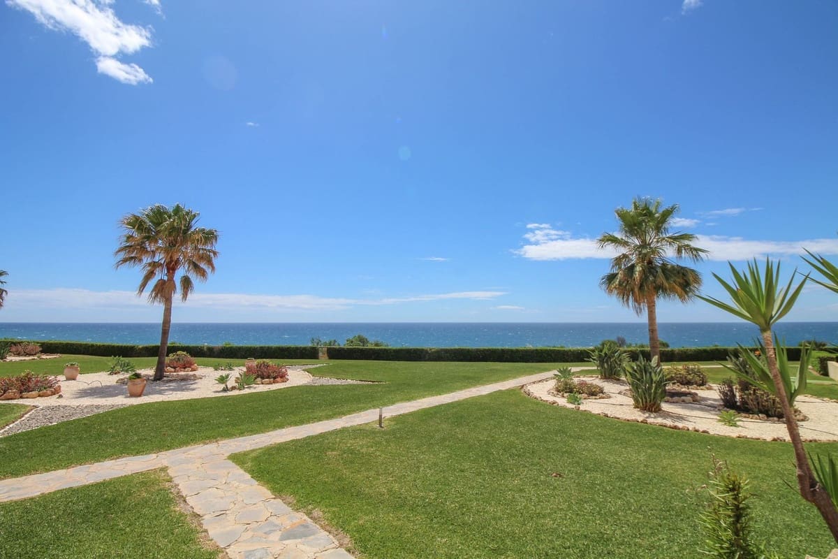 Apartamento de 3 habitaciones en La Cala de Mijas en venta con piscina - 550.000 € (Ref: 9974117)