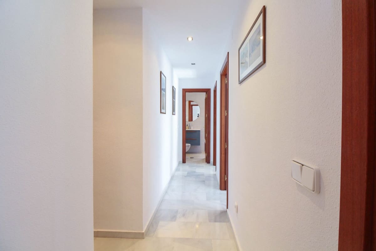 Apartamento de 3 habitaciones en La Cala de Mijas en venta con piscina - 550.000 € (Ref: 9974117)