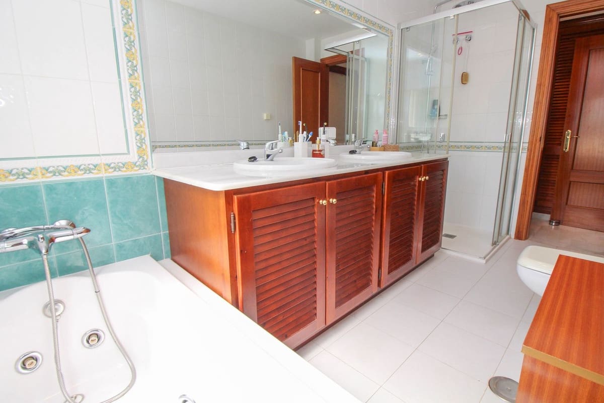 Apartamento de 3 habitaciones en La Cala de Mijas en venta con piscina - 550.000 € (Ref: 9974117)