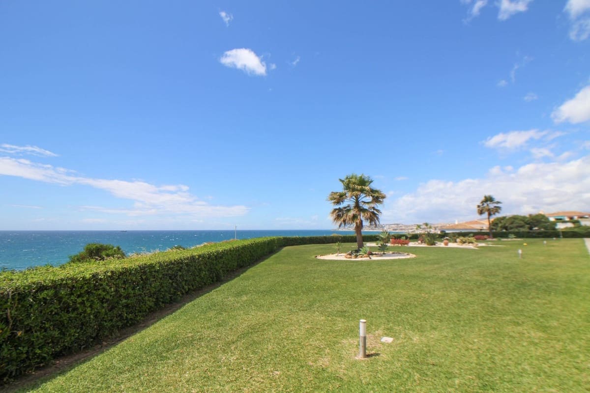Apartamento de 3 habitaciones en La Cala de Mijas en venta con piscina - 550.000 € (Ref: 9974117)