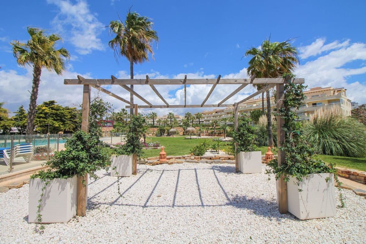Apartamento de 3 habitaciones en La Cala de Mijas en venta con piscina - 550.000 € (Ref: 9974117)