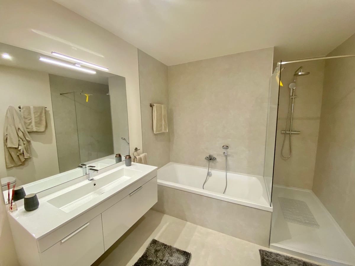 2 soverom Leilighet til salgs i La Cala de Mijas med svømmebasseng garasje - € 560 000 (Ref: 9974118)