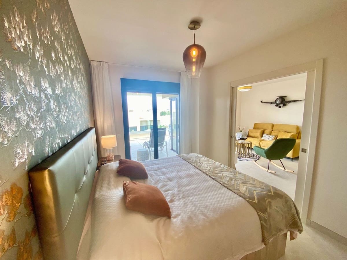 2 soverom Leilighet til salgs i La Cala de Mijas med svømmebasseng garasje - € 560 000 (Ref: 9974118)