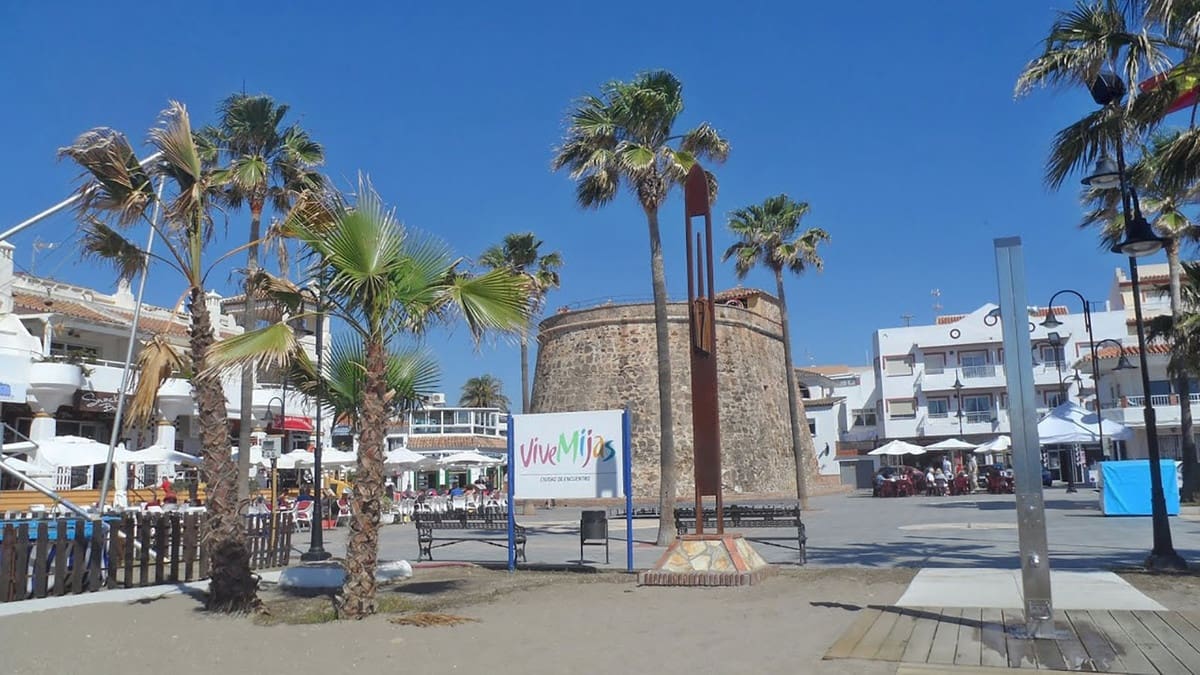 2 soverom Leilighet til salgs i La Cala de Mijas med svømmebasseng garasje - € 560 000 (Ref: 9974118)