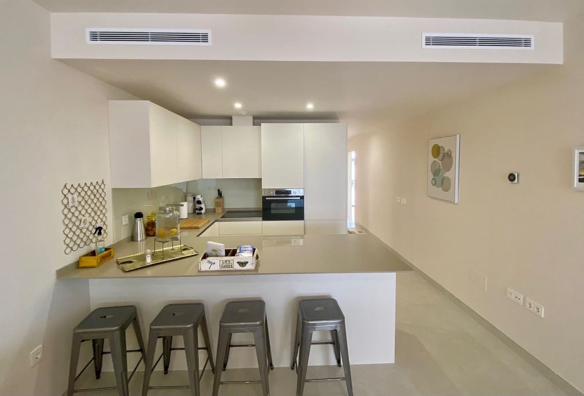 2 soverom Leilighet til salgs i La Cala de Mijas med svømmebasseng garasje - € 560 000 (Ref: 9974118)