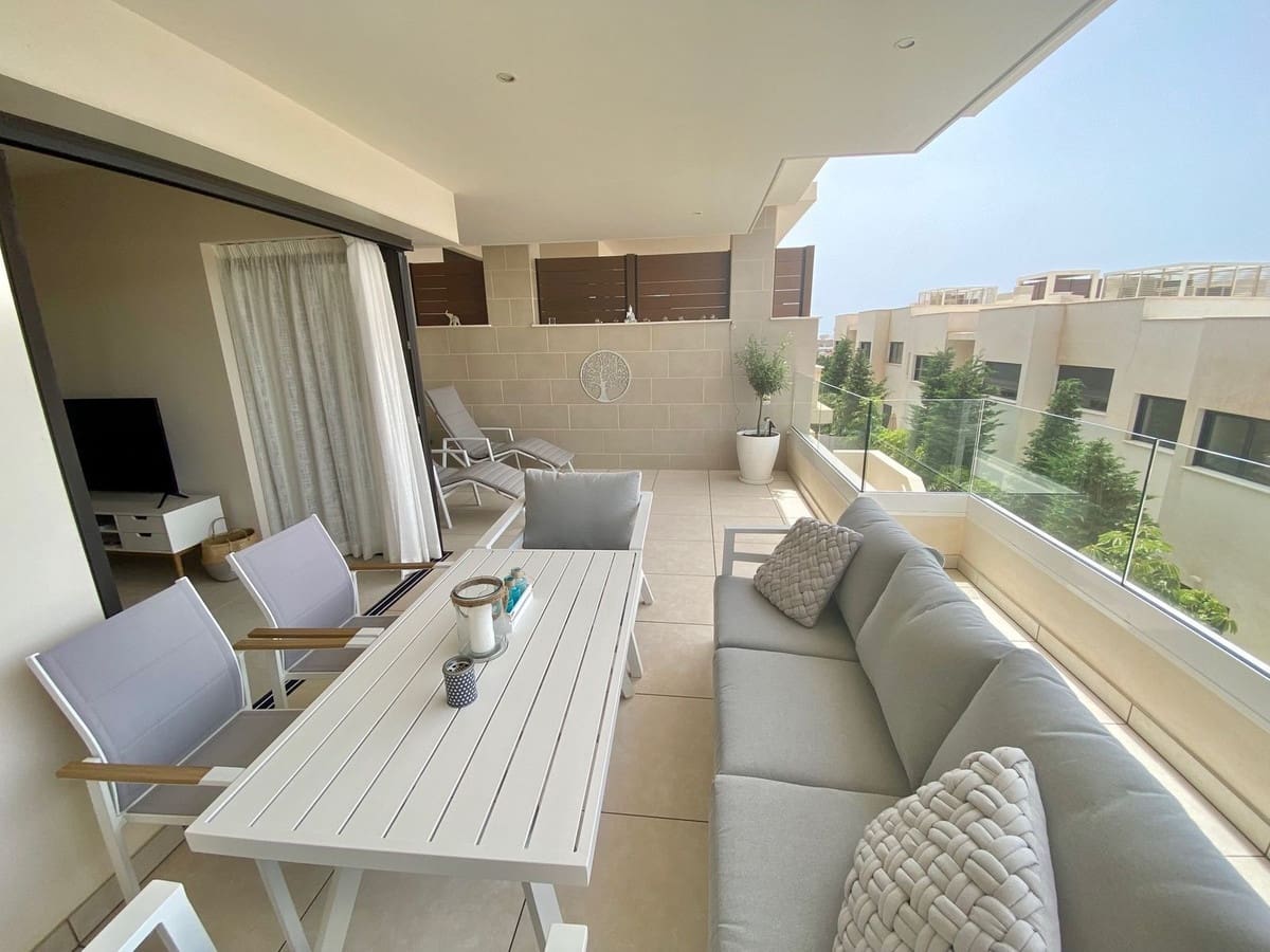 2 soverom Leilighet til salgs i La Cala de Mijas med svømmebasseng garasje - € 560 000 (Ref: 9974118)