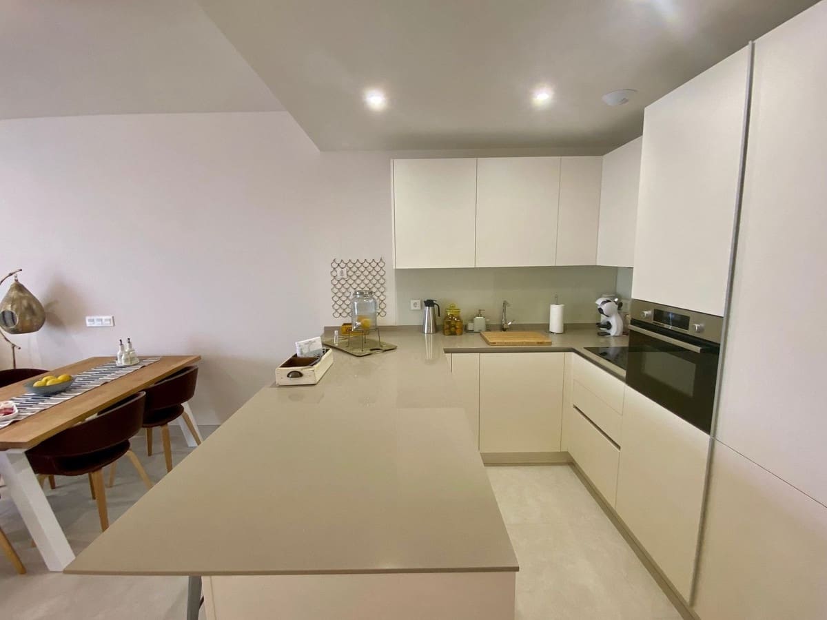 2 soverom Leilighet til salgs i La Cala de Mijas med svømmebasseng garasje - € 560 000 (Ref: 9974118)