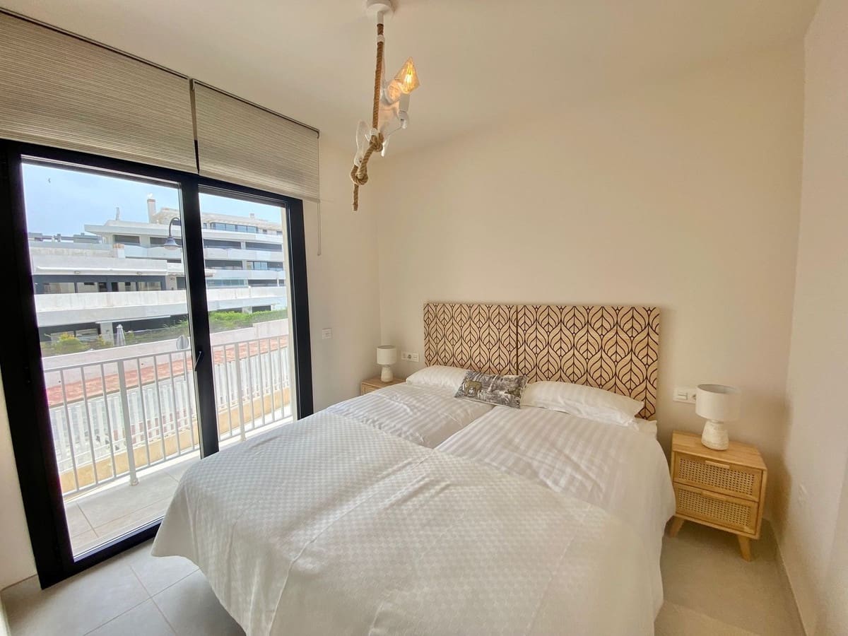 2 soverom Leilighet til salgs i La Cala de Mijas med svømmebasseng garasje - € 560 000 (Ref: 9974118)