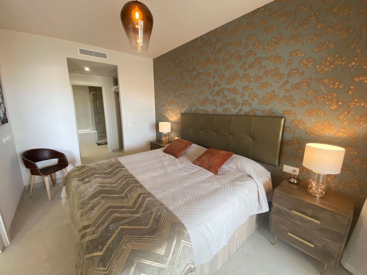 2 soverom Leilighet til salgs i La Cala de Mijas med svømmebasseng garasje - € 560 000 (Ref: 9974118)
