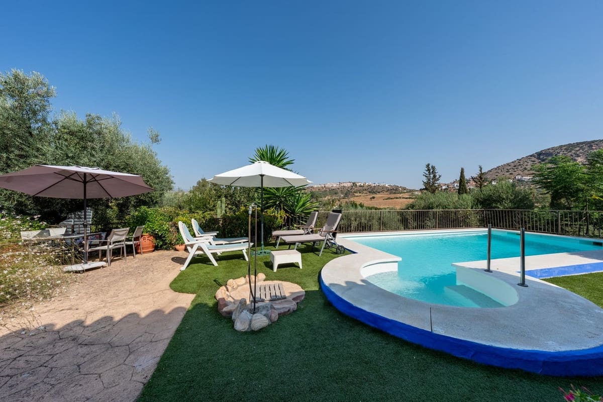 4 bedroom Finca/Country House for sale in Coin with pool - € 498,000 (Ref: 9974120)