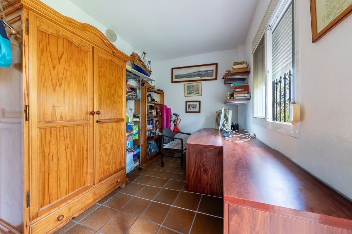 4 bedroom Finca/Country House for sale in Coin with pool - € 498,000 (Ref: 9974120)