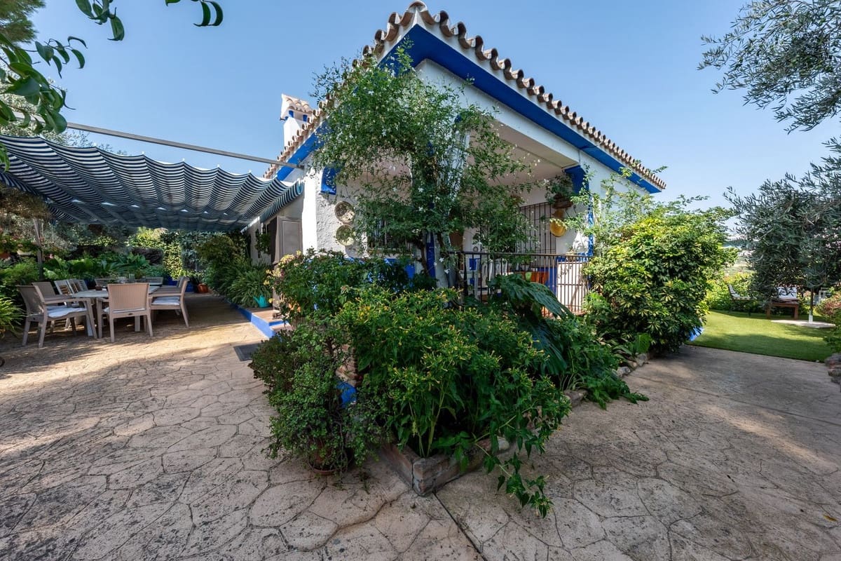 4 bedroom Finca/Country House for sale in Coin with pool - € 498,000 (Ref: 9974120)