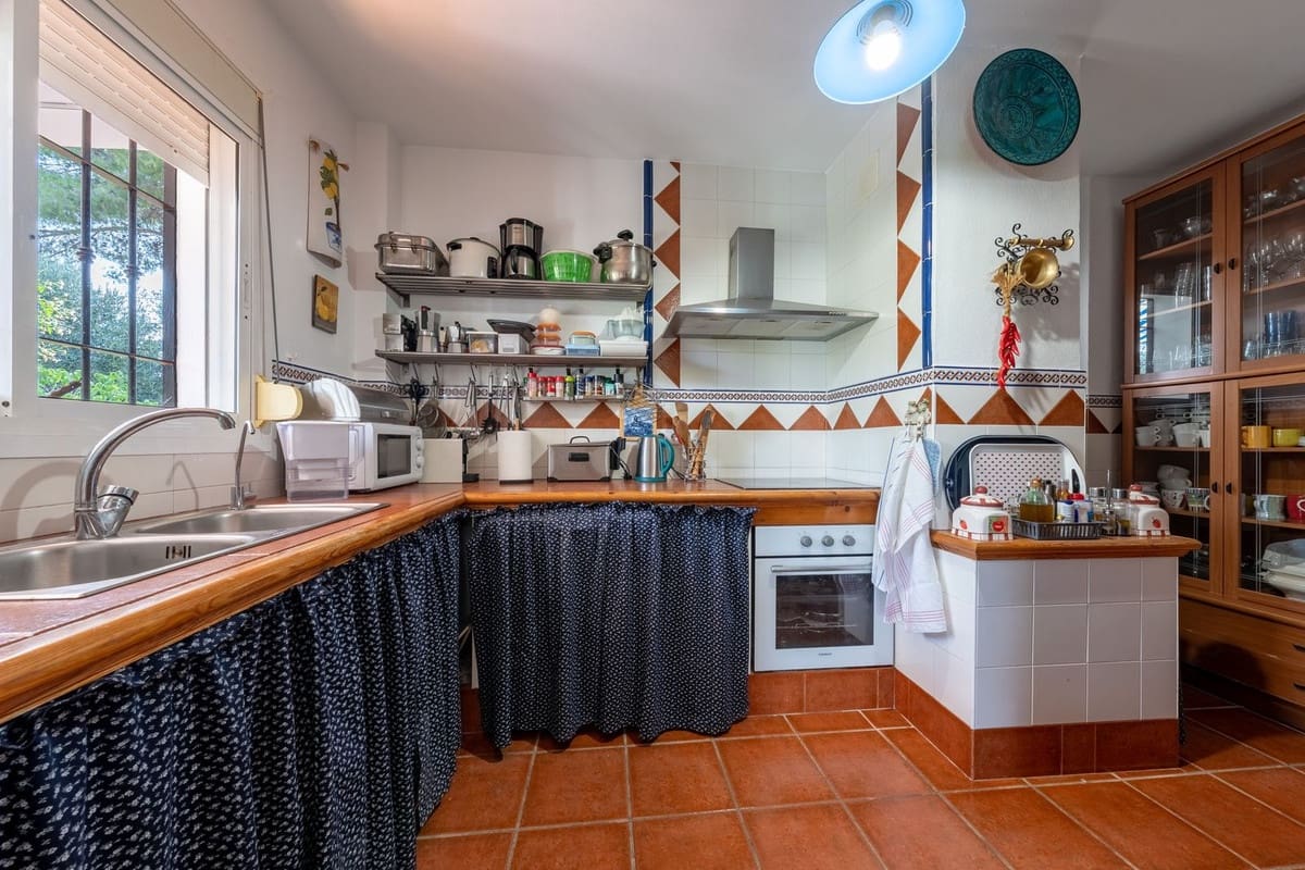 4 bedroom Finca/Country House for sale in Coin with pool - € 498,000 (Ref: 9974120)