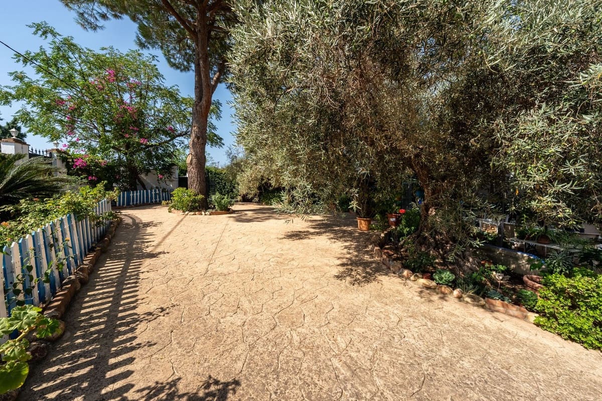 4 bedroom Finca/Country House for sale in Coin with pool - € 498,000 (Ref: 9974120)